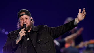 Jelly Roll delivers pep talk to son's football team