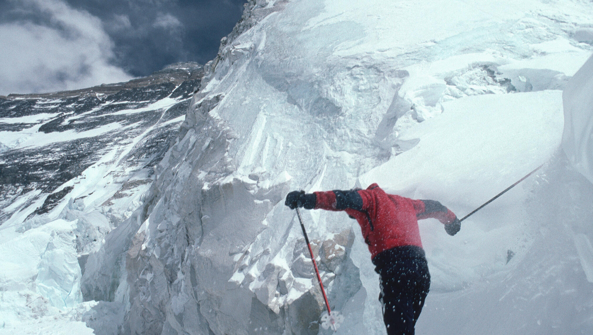 Skier Makes History By Climbing Mount Everest, Skiing Down Without Oxygen