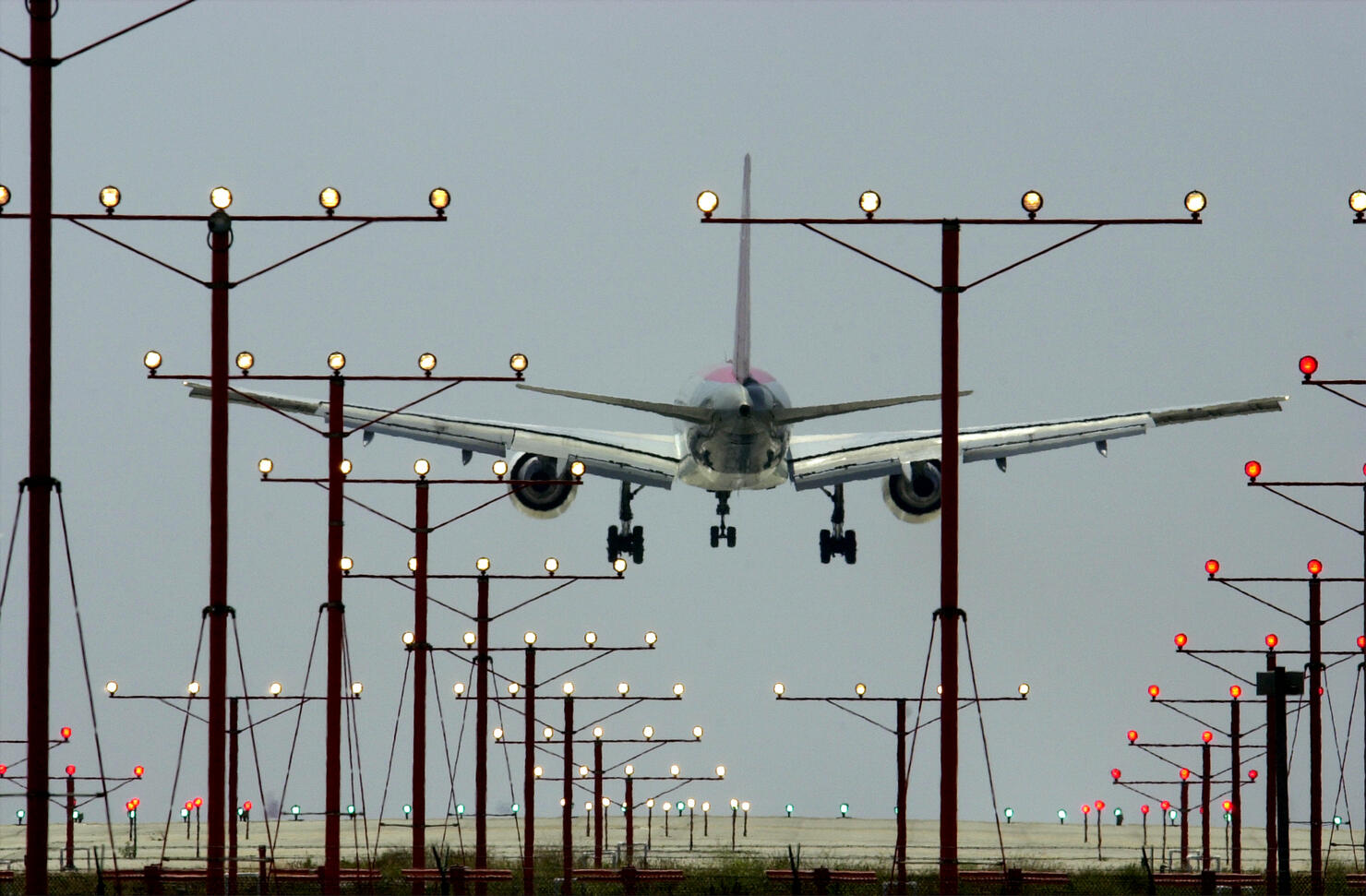 LAX Found Worst in Runway Near-Crashes