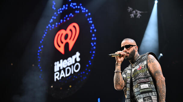 Nicky Jam recibe Doctorado Honoris Causa en Colombia