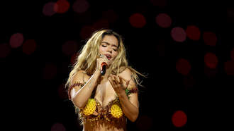 Enrique Santos - Karol G hará historia en el desfile anual de Victoria’s Secret