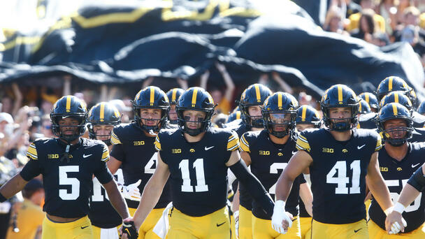 Iowa vs. Wisconsin Football Prediction & Odds - Oct. 11