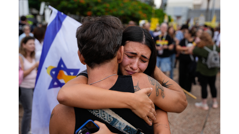 TOPSHOT-ISRAEL-PALESTINIAN-GAZA-CONFLICT-HOSTAGE