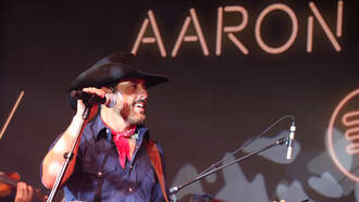 Amber Banda interviews Aaron Watson ahead of his Sun City performance
