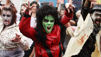 Michael Jackson Returns To No. 1 On The Charts