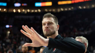 Trail Blazers Hammer The Warriors