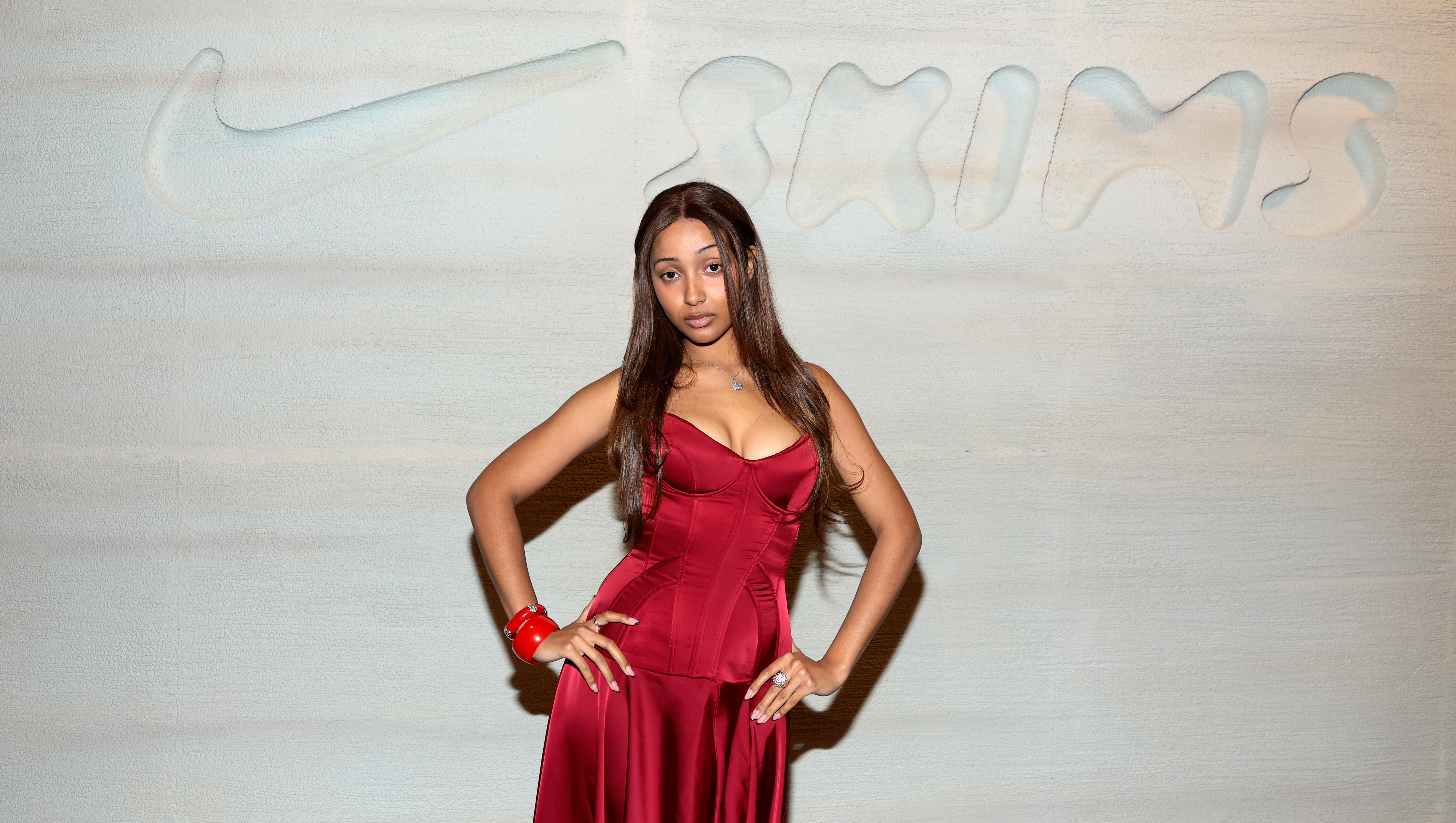 PinkPantheress, Ice Spice & Quen Blackwell Team Up For "Beez In The Trap"