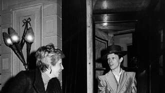 55 Years Ago Today, Bowie Introduced The US To 'The Man Who Sold The World'