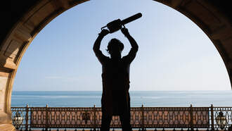 Doc Reno - Man Arrested For Chainsaw In Road Rage Incident