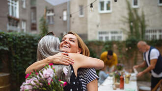 Kerry Collins - GOOD NEWS! Woman Battling Cancer Reunites With Birth Mom After 40 Years!