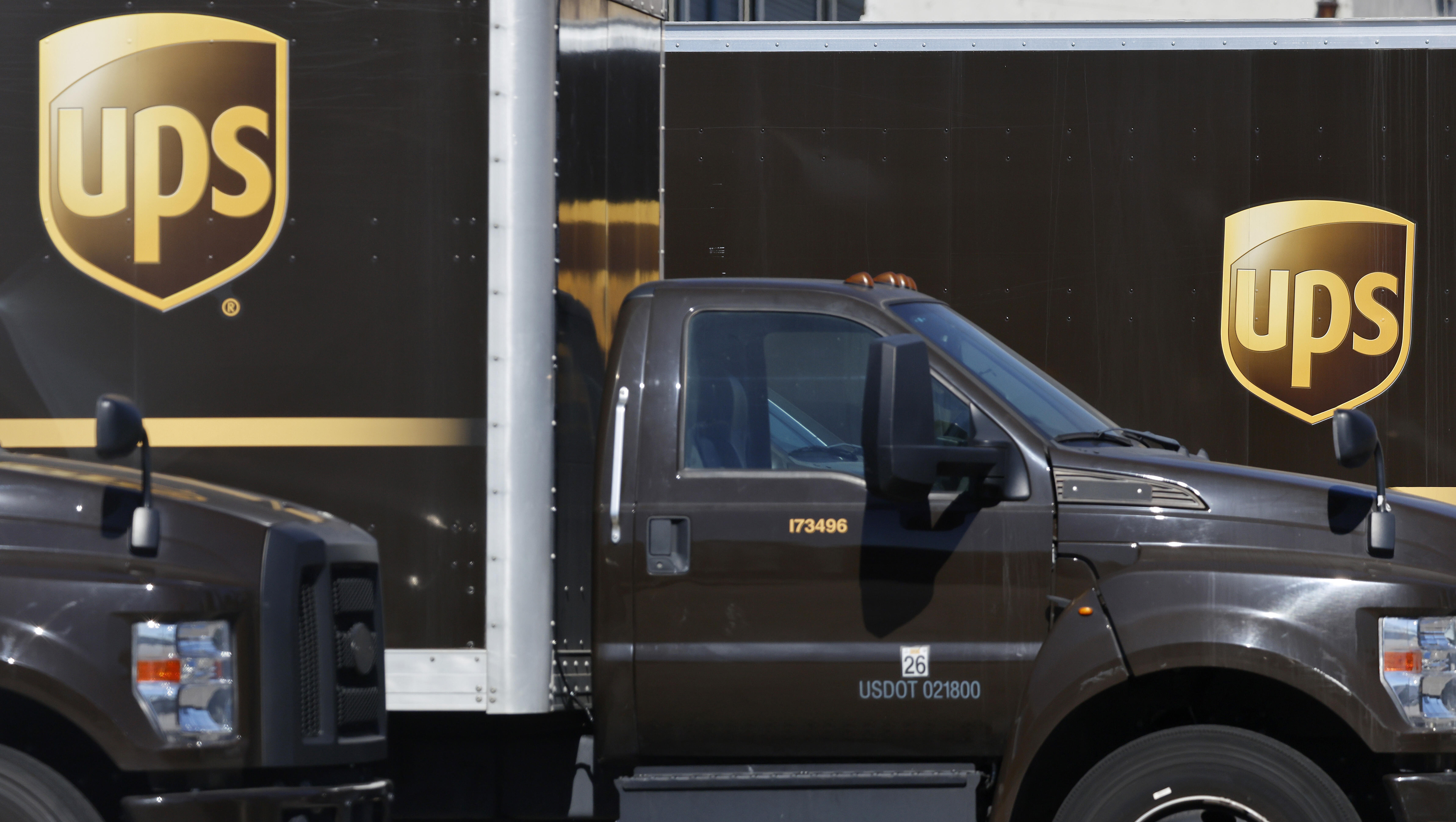 UPS Cargo Plan Crashes In Kentucky [VIDEO]