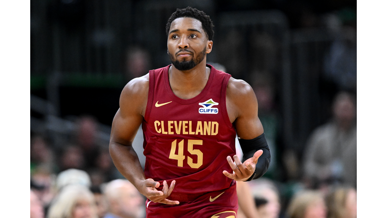 Cleveland Cavaliers v Boston Celtics