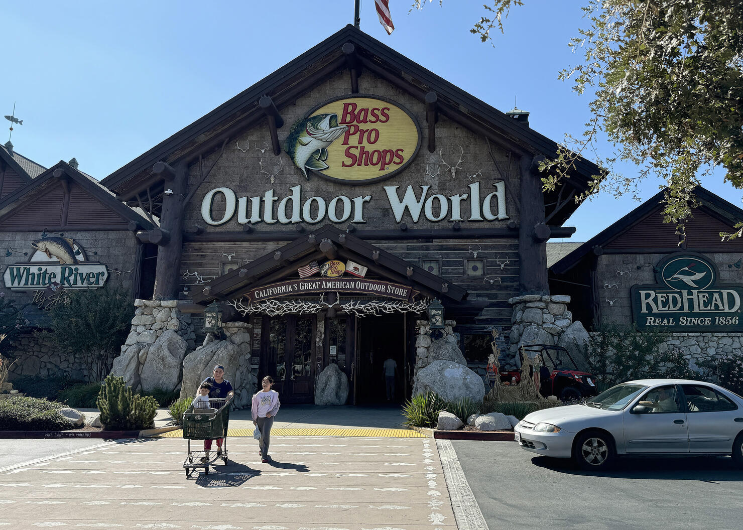 Bass Pro Shops