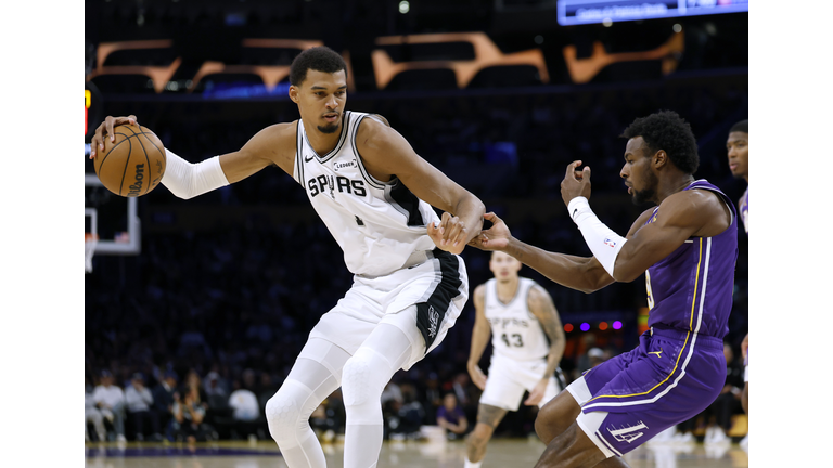 San Antonio Spurs v Los Angeles Lakers