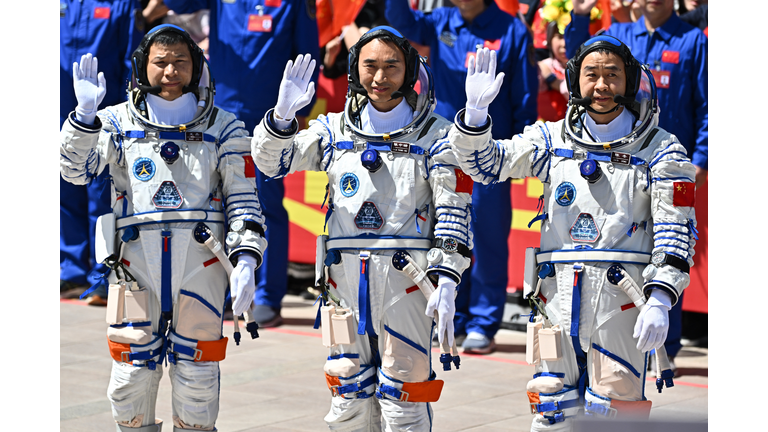 TOPSHOT-CORRECTION / CHINA-SPACE