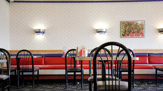 National News - Popular Fast Food Chain To Close Hundreds Of Underperforming Locations