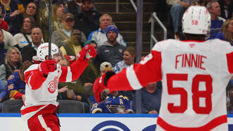 Red Wings vs. Blackhawks Time, TV & Live Stream – 11/9/2025