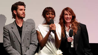 The Fred Show - Ayo Edebiri & Julia Roberts Gush Over A Reality Show!