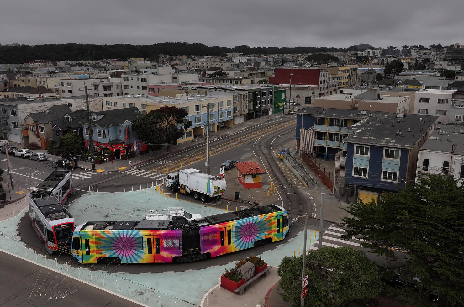 San Francisco Celebrates Grateful Dead's 60th Anniversary Ahead Of Dead & Co Weekend Concerts
