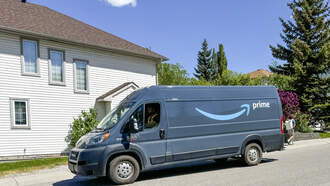 Amazon Driver Helps Save Home From Fire