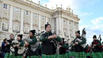 Flash - WATCH: Bagpipers Claim World Record With AC/DCs It’s A Long Way To The Top