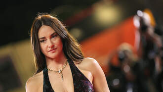 Lookin' at Girlzzz: Simone Biles, Shailene Woodley, Amy Schumer, Cardi B!