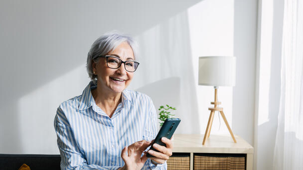 Texting A Wrong Number Led To A Sweet Thanksgiving Tradition