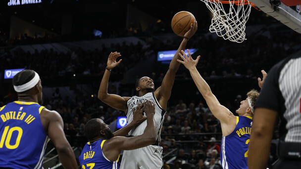 Spurs Fall To Warriors 109-108 After Late Steph Curry Free Throws