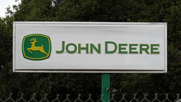 John Deere Testing Self-Driving Tractors