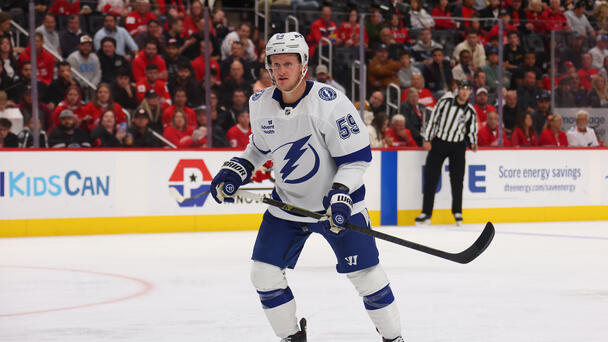 Lightning Bounce Back With Win Over Devils