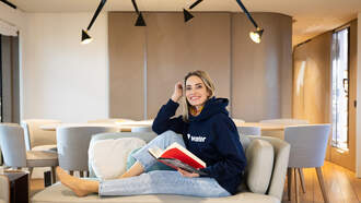 Looking to earn extra income without leaving home? 