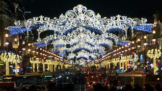 Here's The Answer To Win Lights On The River & Sam Barber Tix Tue Morn