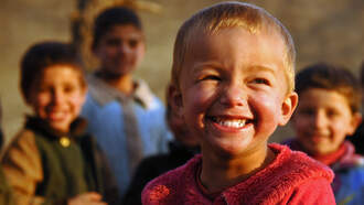 Foolproof Trick to Get Kids to Smile in Holiday Photos