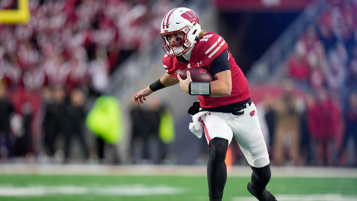 Wisconsin vs. Minnesota Football Prediction & Odds - Nov. 29