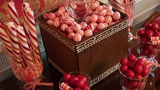 Crock Pot Peanut Clusters & Christmas Wreath Recipes