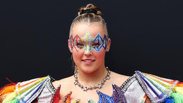 JoJo Siwa Releases New Festive Single, “Little Drummer Girl”