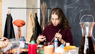 Girl Starts Business To Pay Off Classmates Cafeteria Debt 