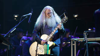 🎻 Jamey Johnson + Symphony = Goosebumps! 🎶