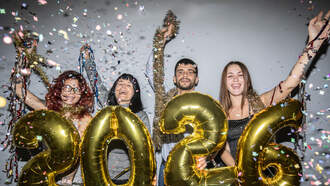 America Voted The Best New Year's Eve Activity Is... Binge Watching Netflix