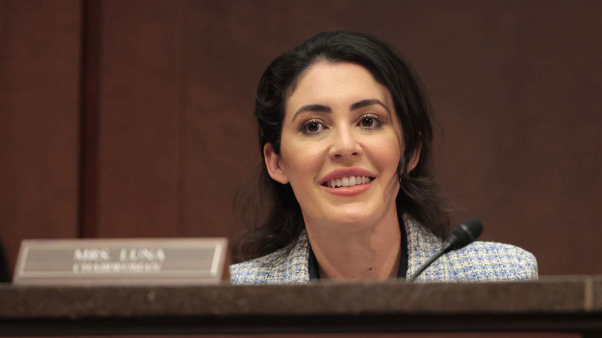 Florida Teacher Launches 2026 Bid To Challenge Rep. Anna Paulina Luna
