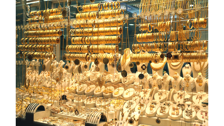 Jewelery showcase- Jewelery store window