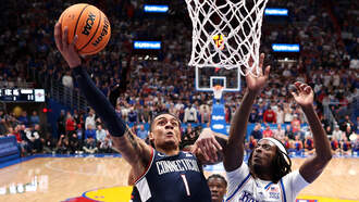 #5 UConn MBB outlasts #21 Kansas 61-56