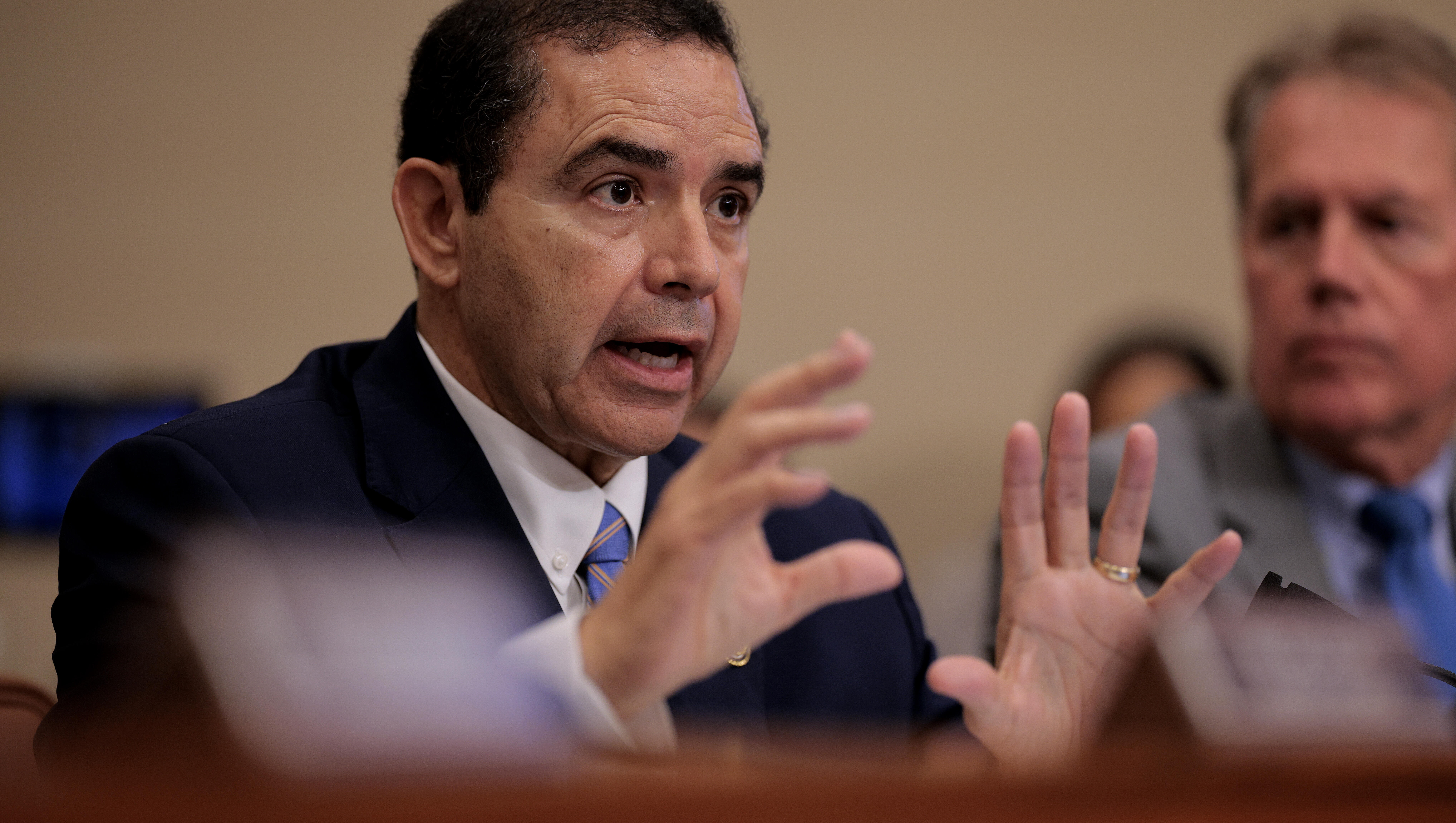 Thurs Blogcast: Kids, tech & AI; Trump cuts CAFE; Pardon me!