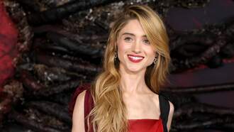 Jimmy and Natalia Dyer Try on Stranger Things Wigs | The Tonight Show