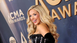 Lookin' at Girlzzz: Megan Moroney, Paula Patton, Kim Cattrall, Lainey!