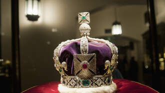 Activists Throw Custard Over Case Containing UK's Crown Jewels