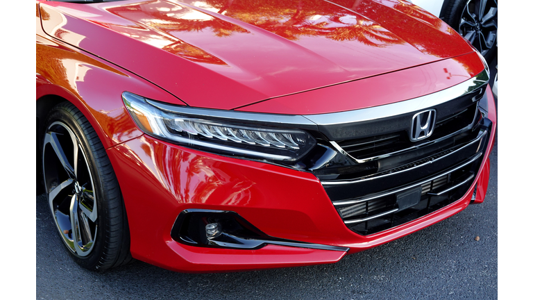 Honda Recalls Over 300,000 Accords And HR-Vs Over Seat Belt Issue