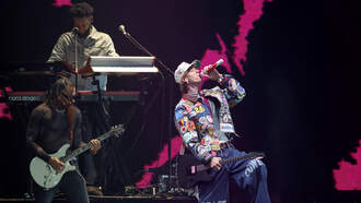 MGK Brought Out Halsey To Duet "Bad Things"