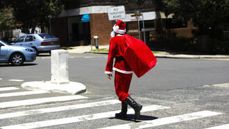 Secret Santa Dropping Thousands In 1 American City 