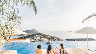 Amy James - The Ideal Traveling Companion Has These Four Traits